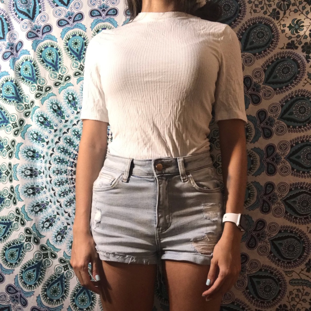 H&M Top - Picture 2 of 3
